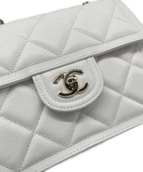 CHANEL（シャネル）CHANEL (シャネル) マトラッセ ミニフラップバッグ ホワイトの古着・服飾アイテム