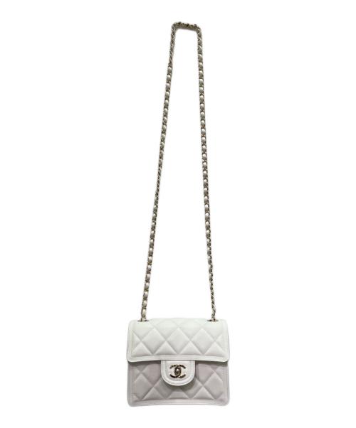 CHANEL（シャネル）CHANEL (シャネル) マトラッセ ミニフラップバッグ ホワイトの古着・服飾アイテム