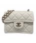 CHANEL（シャネル）の古着「マトラッセ ミニフラップバッグ」｜ホワイト