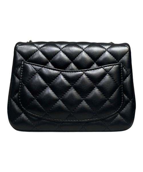 CHANEL（シャネル）CHANEL (シャネル) ミニマトラッセ/チェーンショルダーバッグ ブラック×ゴールド金具の古着・服飾アイテム