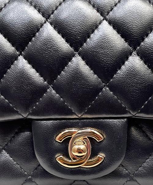CHANEL（シャネル）CHANEL (シャネル) ミニマトラッセ/チェーンショルダーバッグ ブラック×ゴールド金具の古着・服飾アイテム
