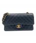 CHANEL（シャネル）の古着「マトラッセ25/Wフラップチェーンショルダーバッグ/Classic Matelassé Chain Shoulder Bag」｜ブラック/G金具