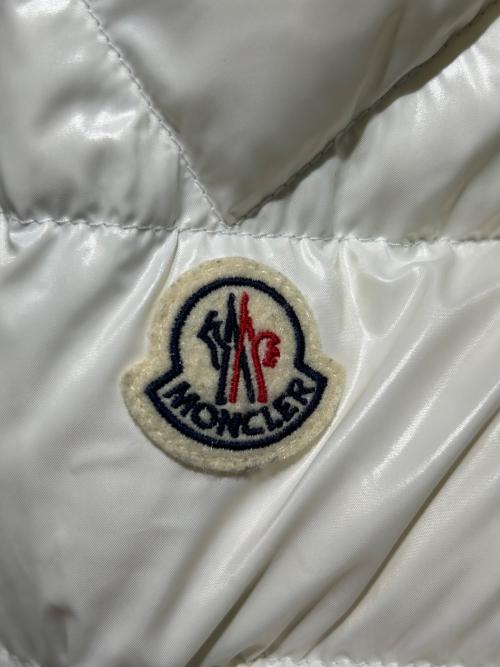 MONCLER（モンクレール）MONCLER (モンクレール) FREVILLE/ダウンジャケット シルバー×ホワイト サイズ:2の古着・服飾アイテム