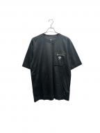 FENDIフェンディ）の古着「ロゴポケットTシャツ/FY0936」｜ブラック
