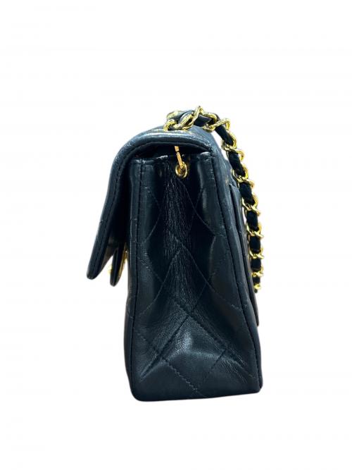 CHANEL（シャネル）CHANEL (シャネル) チェーンショルダーバッグ 	ミニマトラッセ ブラック×ゴールド金具 サイズ:ミニ/miniの古着・服飾アイテム