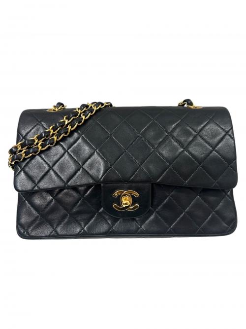 CHANEL（シャネル）CHANEL (シャネル) マトラッセ25 Wフラップチェーンショルダーバッグ ブラック サイズ:25の古着・服飾アイテム