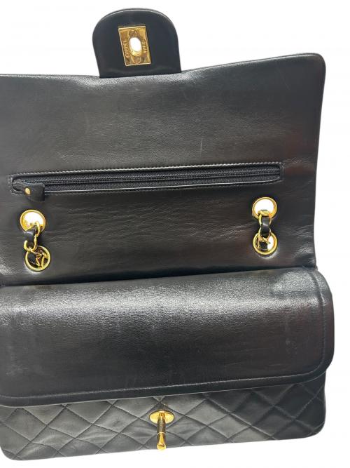 CHANEL（シャネル）CHANEL (シャネル) マトラッセ25 Wフラップチェーンショルダーバッグ ブラック サイズ:25の古着・服飾アイテム