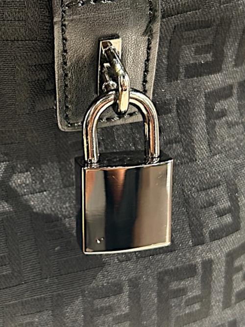 FENDI（フェンディ）FENDI (フェンディ) ミニボストンバッグ ブラック サイズ:-の古着・服飾アイテム