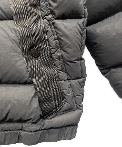 STONE ISLAND（ストーンアイランド）STONE ISLAND (ストーンアイランド)  SEAMLESS TUNNEL NYLON ダウン ネイビー サイズ:Lの古着・服飾アイテム