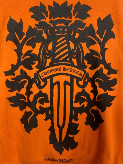 CHROME HEARTS（クロムハーツ）CHROME HEARTS (クロムハーツ) Limited Vine Dagger Print Sweatshirt オレンジ サイズ:Mの古着・服飾アイテム