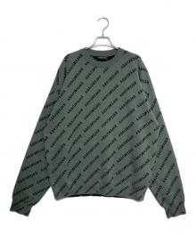 BALENCIAGA（バレンシアガ）の古着「ロゴ総柄 クルーネック 長袖ニット セーター」｜グリーン