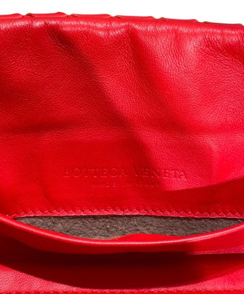 BOTTEGA VENETA（ボッテガベネタ）BOTTEGA VENETA (ボッテガベネタ) イントレチャートショルダーバッグ レッドの古着・服飾アイテム