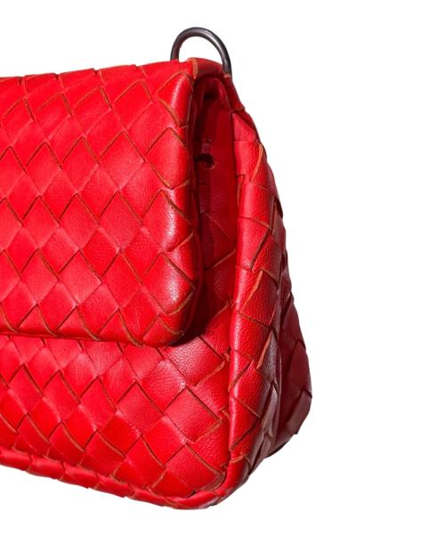 BOTTEGA VENETA（ボッテガベネタ）BOTTEGA VENETA (ボッテガベネタ) イントレチャートショルダーバッグ レッドの古着・服飾アイテム