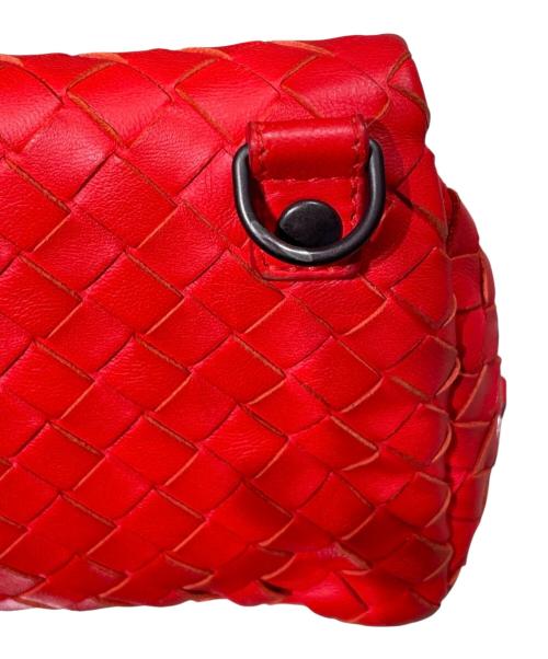BOTTEGA VENETA（ボッテガベネタ）BOTTEGA VENETA (ボッテガベネタ) イントレチャートショルダーバッグ レッドの古着・服飾アイテム