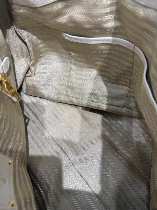 PRADA（プラダ）PRADA (プラダ) 2WAYショルダーバッグ ベージュ サイズ:-の古着・服飾アイテム