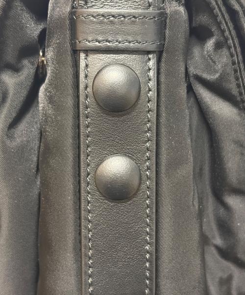 PRADA（プラダ）PRADA (プラダ) ナイロンショルダーバッグ ブラックの古着・服飾アイテム