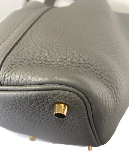 HERMES（エルメス）HERMES (エルメス) ピコタンロックPM/トリヨンクレマンス/グリメイヤー/U刻印:2022年製/ゴールド金具 グリメイヤー サイズ:PMの古着・服飾アイテム