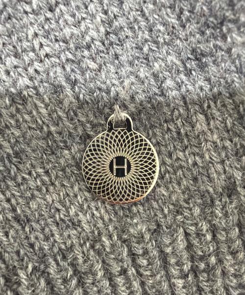 HERMES（エルメス）HERMES (エルメス) カシミヤカーディガン グレー サイズ:34の古着・服飾アイテム