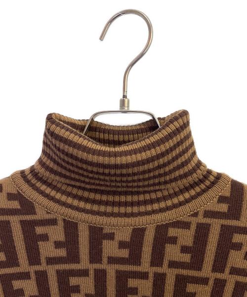 FENDI（フェンディ）FENDI (フェンディ) ズッカタートルネックニット ブラウン サイズ:50の古着・服飾アイテム