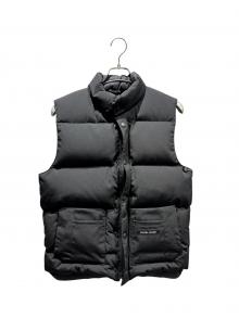 CANADA GOOSE（カナダグース）の古着「WINDSOR VEST ダウンベスト」｜ブラック