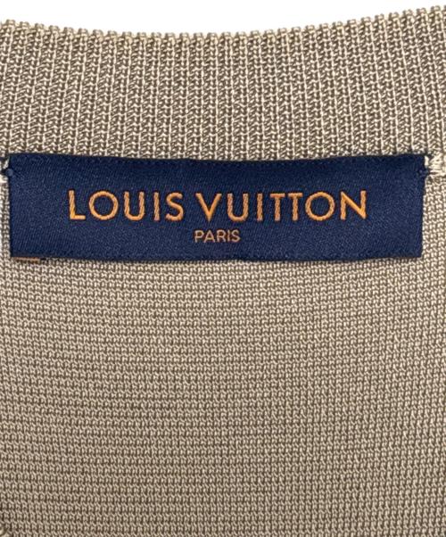LOUIS VUITTON（ルイ ヴィトン）LOUIS VUITTON (ルイ ヴィトン) バスケトボールメッシュVネックTシャツ カーキ サイズ:XXLの古着・服飾アイテム