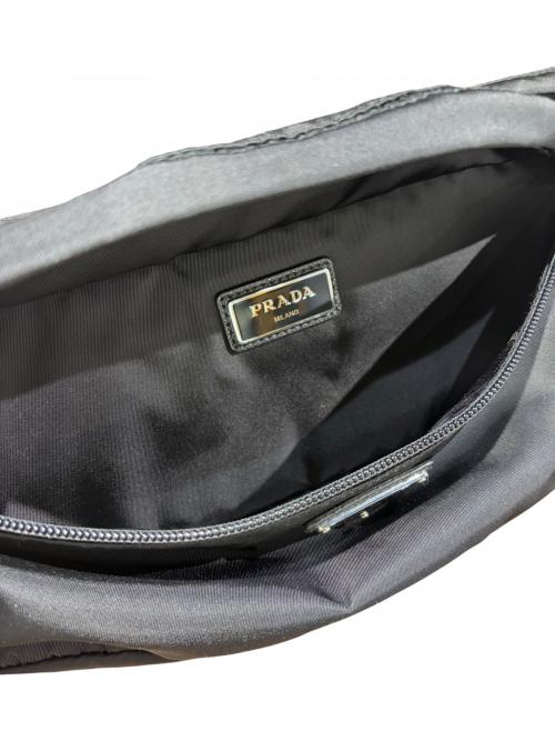 PRADA（プラダ）PRADA (プラダ) ナイロンボディーバッグ ブラックの古着・服飾アイテム