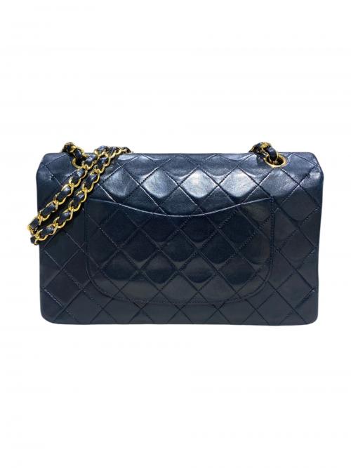 CHANEL（シャネル）CHANEL (シャネル) マトラッセ25 ラムスキン Wフラップチェーンショルダーバッグ ブラック×ゴールド サイズ:25の古着・服飾アイテム