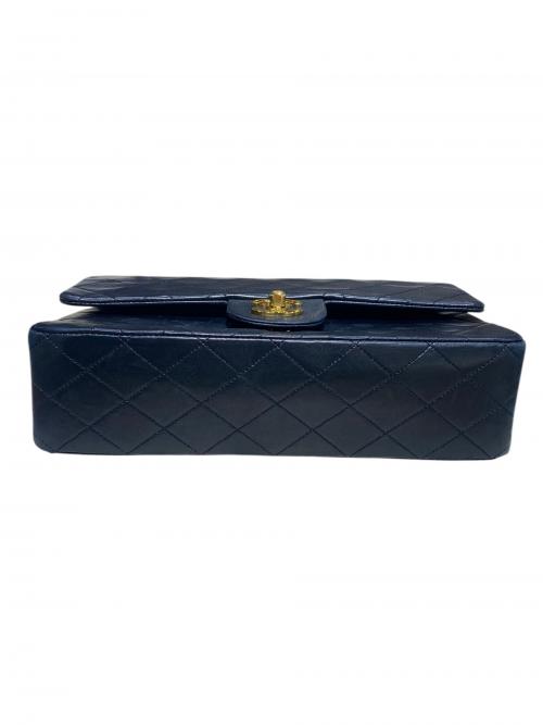 CHANEL（シャネル）CHANEL (シャネル) マトラッセ25 ラムスキン Wフラップチェーンショルダーバッグ ブラック×ゴールド サイズ:25の古着・服飾アイテム