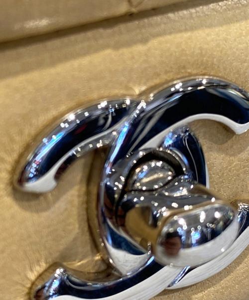 CHANEL（シャネル）CHANEL (シャネル) マトラッセ チェーンショルダーバッグ ベージュの古着・服飾アイテム