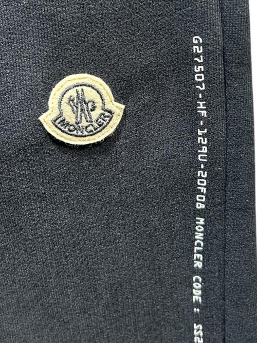 MONCLER GENIUS（モンクレール ジーニアス）MONCLER GENIUS (モンクレール ジーニアス) FRAGMENT DESIGN (フラグメントデザイン) スウェットロゴハーフパンツ/F209U8H70200 809F4 ブラック サイズ:Sの古着・服飾アイテム