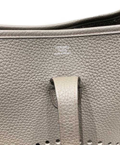 HERMES（エルメス）HERMES (エルメス) エブリン Ⅲ PM/Evelyne III PM/トリヨンクレマンス/ノワール/シルバー金具/X刻印：2016年製/メッセンジャーバッグ/ショルダーバッグ/メッセンジャーバッグ/エブリンPM エタン サイズ:PMの古着・服飾アイテム