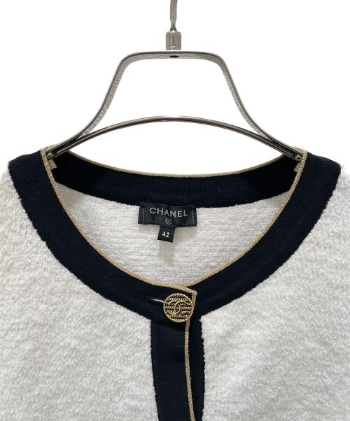 CHANEL（シャネル）CHANEL (シャネル) P60 ココボタンパイルジャケット ホワイト サイズ:42の古着・服飾アイテム