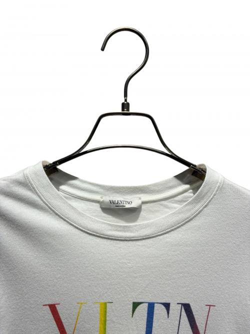 VALENTINO（ヴァレンティノ）VALENTINO (ヴァレンティノ) VLTNレインボーロゴTシャツ ホワイト サイズ:XSの古着・服飾アイテム