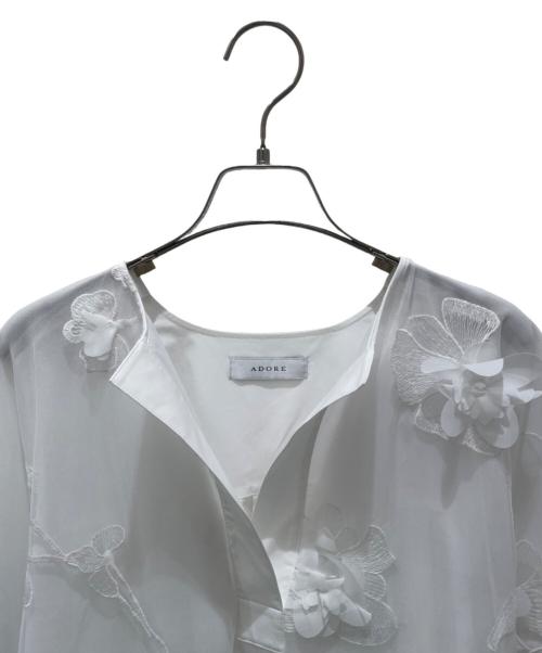 ADORE（アドーア）ADORE (アドーア) 3Dレースオーバーブラウス ホワイト サイズ:38の古着・服飾アイテム