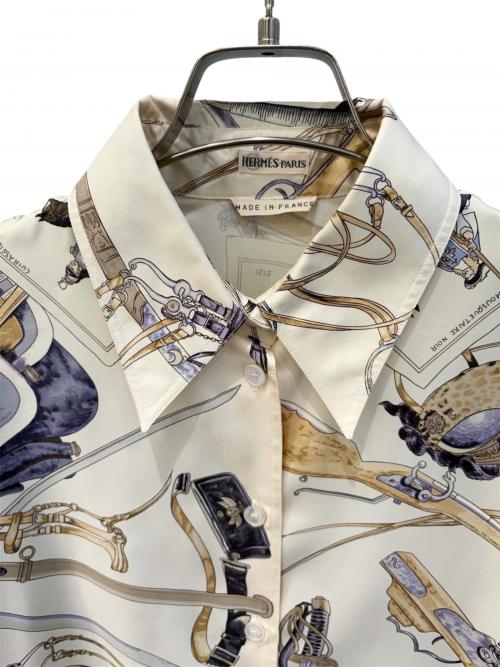 HERMES（エルメス）HERMES (エルメス) フランス騎兵柄シルクシャツ/CAVALERIE FRANCAISE アイボリー サイズ:38の古着・服飾アイテム