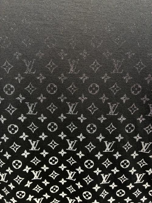 LOUIS VUITTON（ルイ ヴィトン）LOUIS VUITTON (ルイ ヴィトン) モノグラムグラフィットTシャツ/HKY46W ブラック サイズ:XSの古着・服飾アイテム
