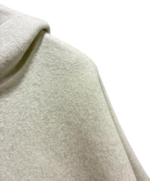LOUIS VUITTON（ルイ ヴィトン）LOUIS VUITTON (ルイ ヴィトン) Reversible Mahina Monogram PonchoリバーシブルマヒナモノグラムポンチョRW231W R90 FOCO05 グレー サイズ:FREEの古着・服飾アイテム