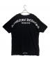 CHROME HEARTS（クロムハーツ）の古着「ARCH LOGO SCROLL RABEL USA PRINT TEE」｜ブラック