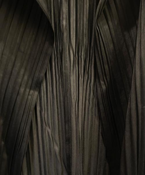 PLEATS PLEASE（プリーツプリーズ）PLEATS PLEASE (プリーツプリーズ) ノースリーブプリーツカーディガン ブラック サイズ:4の古着・服飾アイテム