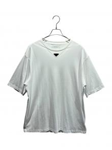 PRADA（プラダ）の古着「トライアングルロゴTシャツ」｜ホワイト