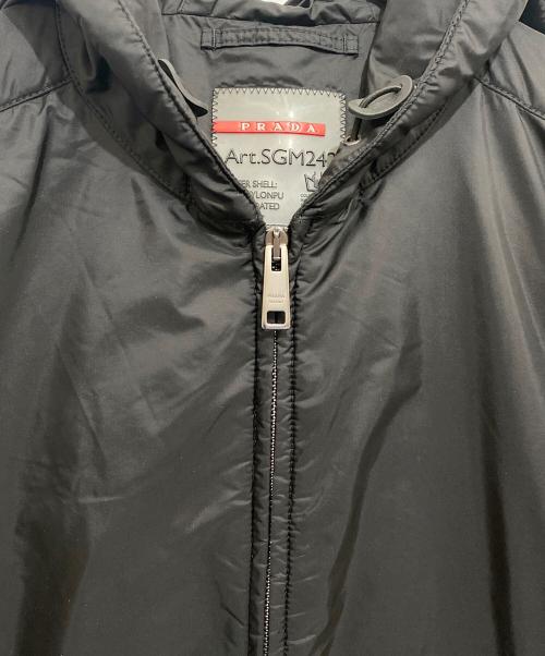 PRADA SPORTS（プラダスポーツ）PRADA SPORTS (プラダスポーツ) トライアングルロゴナイロンジャケット ブラック サイズ:Sの古着・服飾アイテム