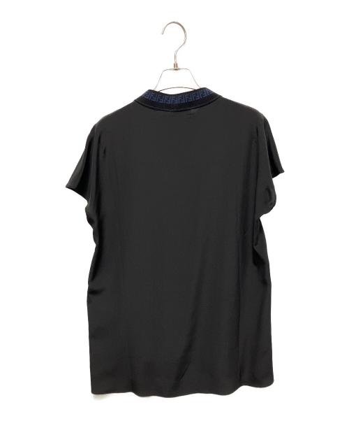 FENDI（フェンディ）FENDI (フェンディ) ネックロゴTシャツ ブラック サイズ:36の古着・服飾アイテム