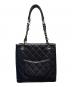 CHANEL (シャネル) PSTキャビアスキンチェーントートバッグ ブラック：550000円