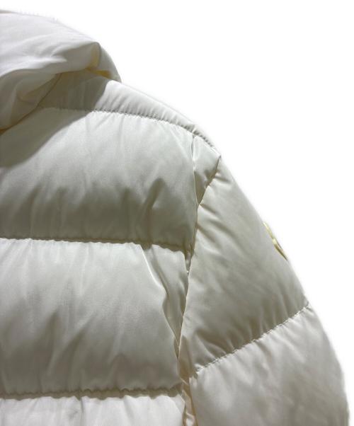 MONCLER（モンクレール）MONCLER (モンクレール) DERA Down Jacket/DERA ダウンジャケット/H20931A00116 539ZD ホワイト サイズ:1の古着・服飾アイテム
