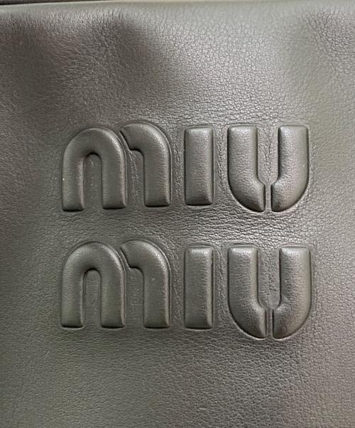 MIU MIU（ミュウミュウ）MIU MIU (ミュウミュウ) ボーバッグ ブラック サイズ:ラージの古着・服飾アイテム