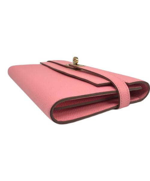 HERMES（エルメス）HERMES (エルメス) Kelly Wallet ケリーウォレット/ゴールド金具/ヴォーエプソン/ピンク系/T刻印:2015年製 ピンク系の古着・服飾アイテム