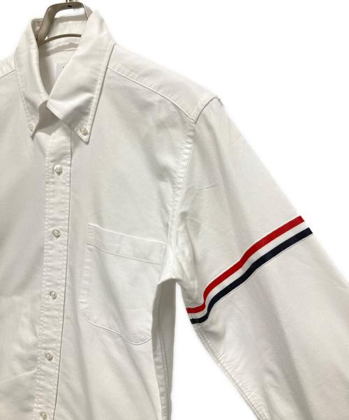 Thom Browne（トムブラウン）Thom Browne (トムブラウン) アームバンドオックスフォードシャツ/ボタンダウンシャツ ホワイト サイズ:2の古着・服飾アイテム