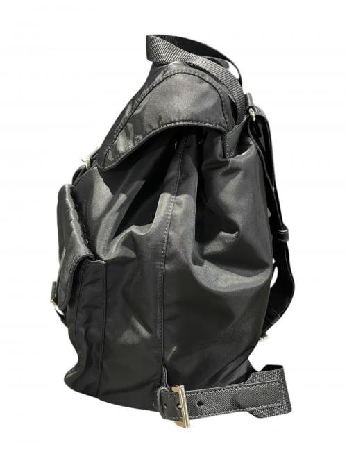PRADA（プラダ）PRADA (プラダ) Re-Nylon バックパック　ミディアム/1BZ811 ブラック サイズ:ミディアム/mediumの古着・服飾アイテム