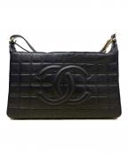 CHANELシャネル）の古着「チョコバー/ショルダーバッグ」｜ブラック