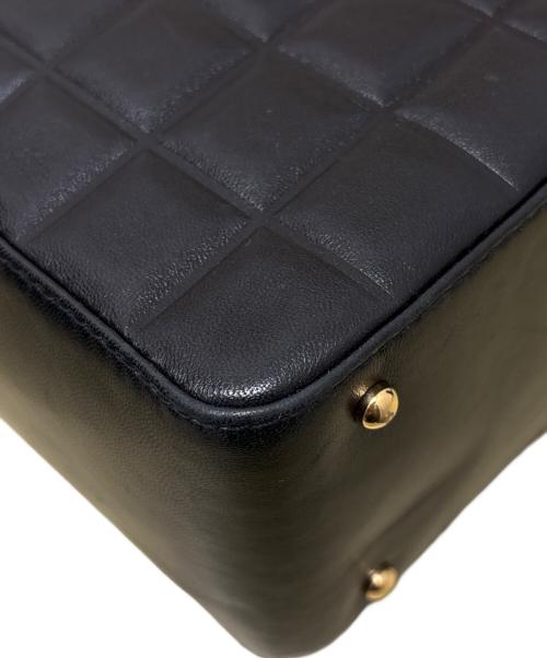 CHANEL（シャネル）CHANEL (シャネル) チョコバー/ショルダーバッグ ブラックの古着・服飾アイテム